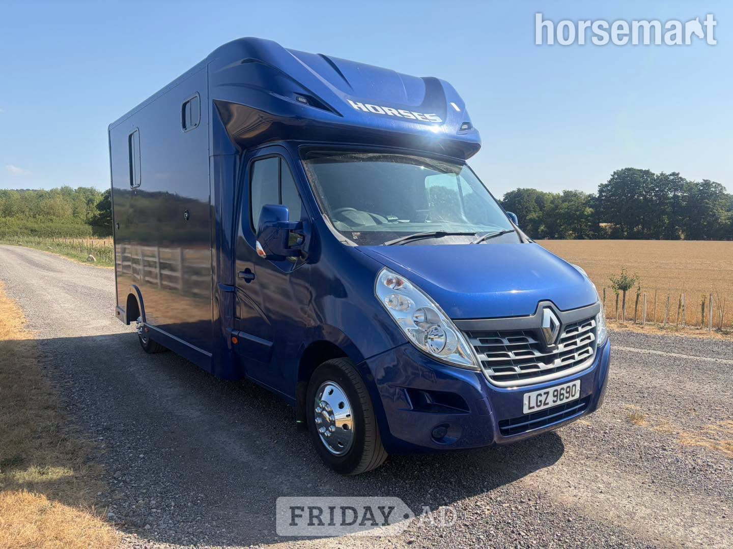 Equi Taxi Stallion Pro Renault Horsebox - Trailers & Horseboxes