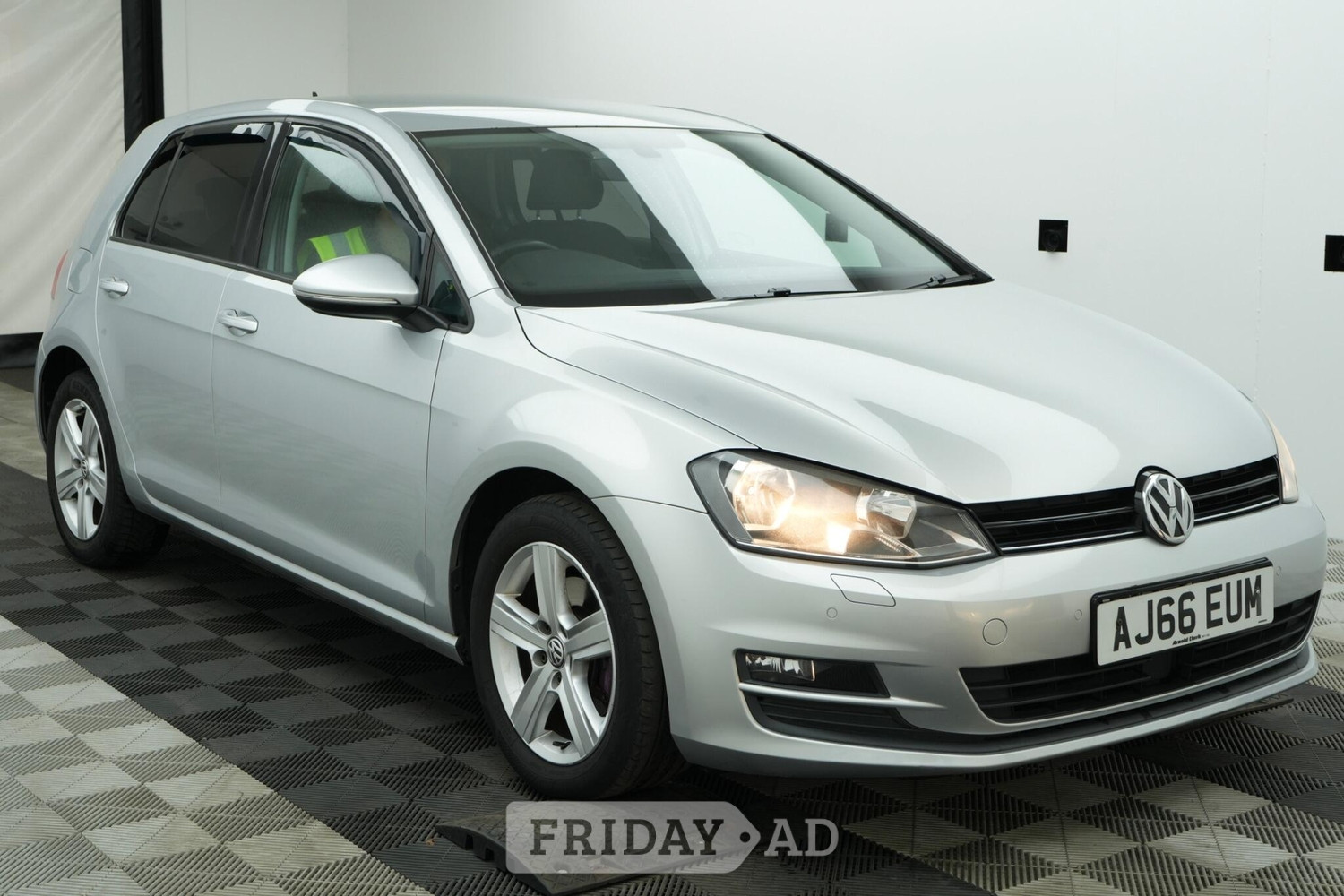 [ berth ]Volkswagen Golf