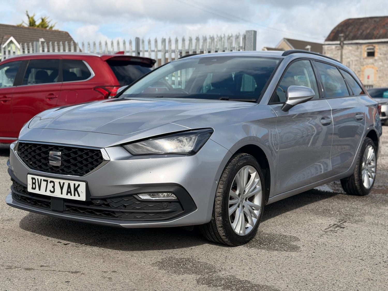 [ berth ]SEAT Leon