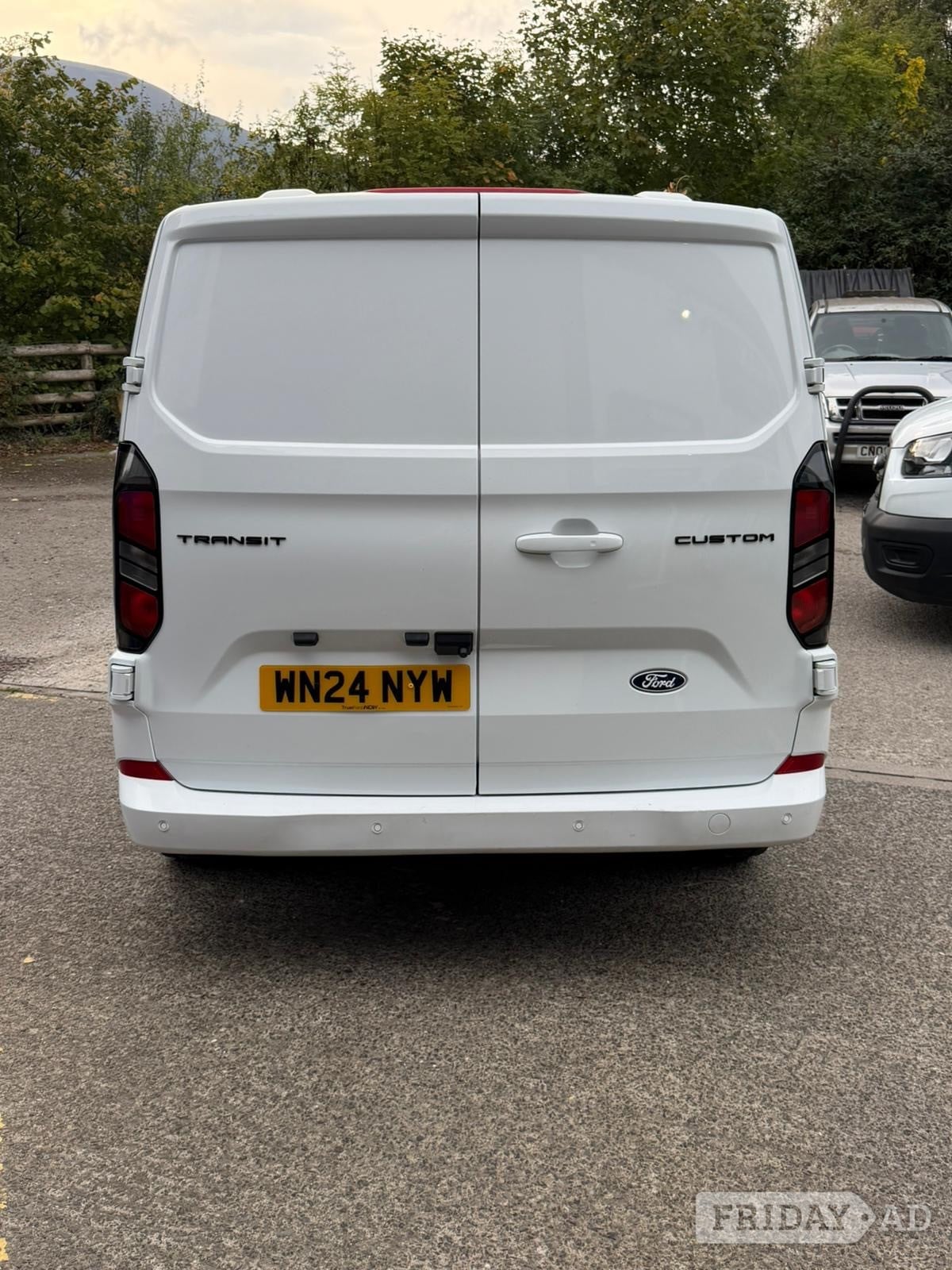 [ berth ]Ford Transit Custom