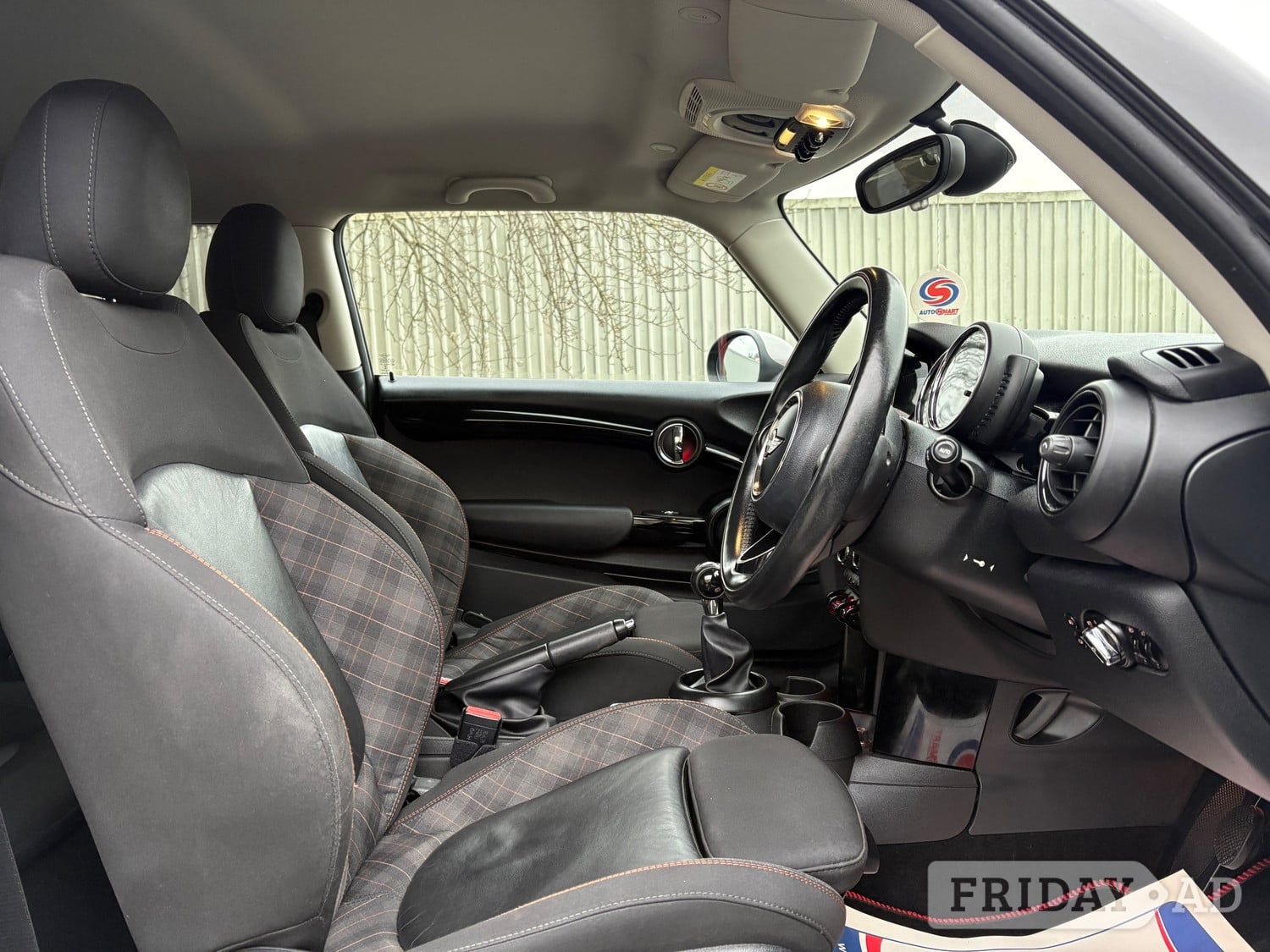 Mini Hatch 2017 - Cars in Airdrie