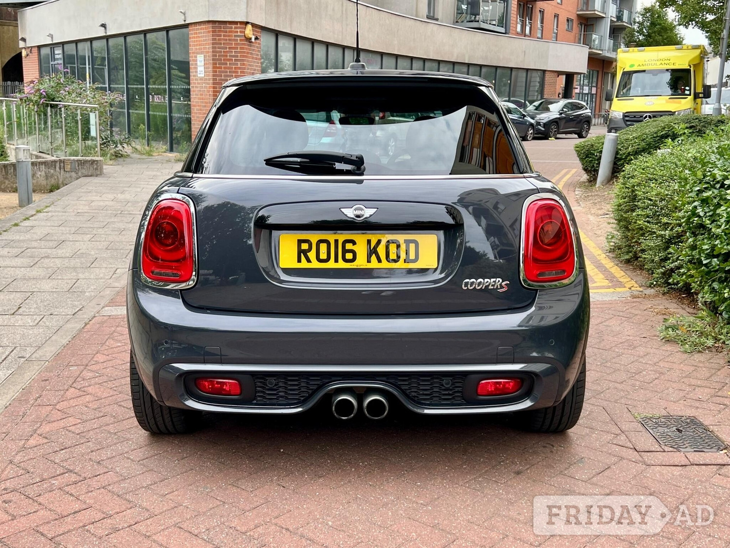 Mini Hatch 2016 - Cars in Wembley
