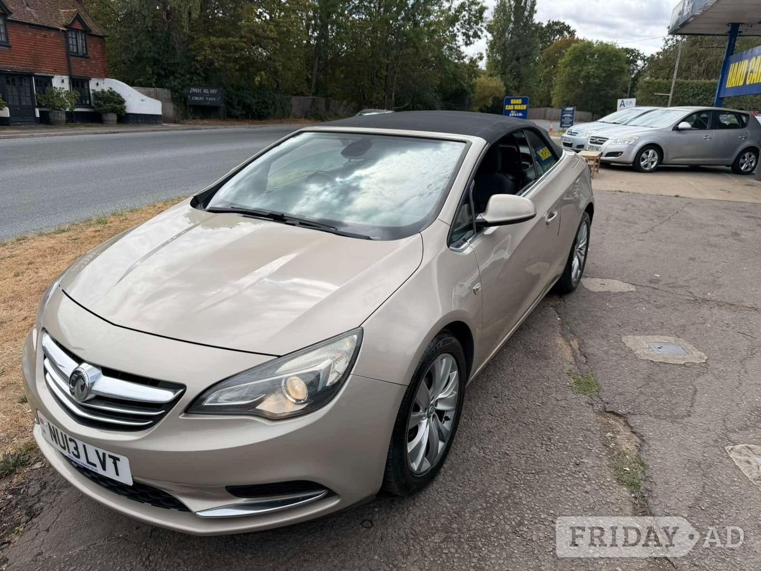 [ berth ]Vauxhall Cascada