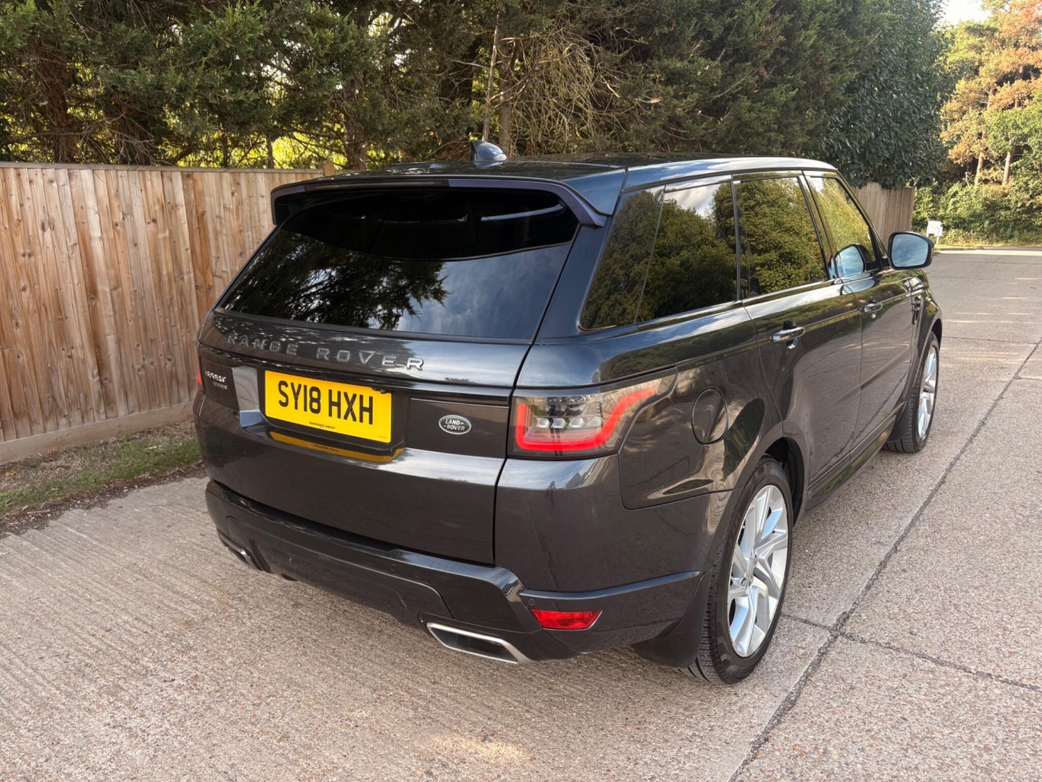 Land Rover Range Rover Sport 2018 - Cars in Tonbridge