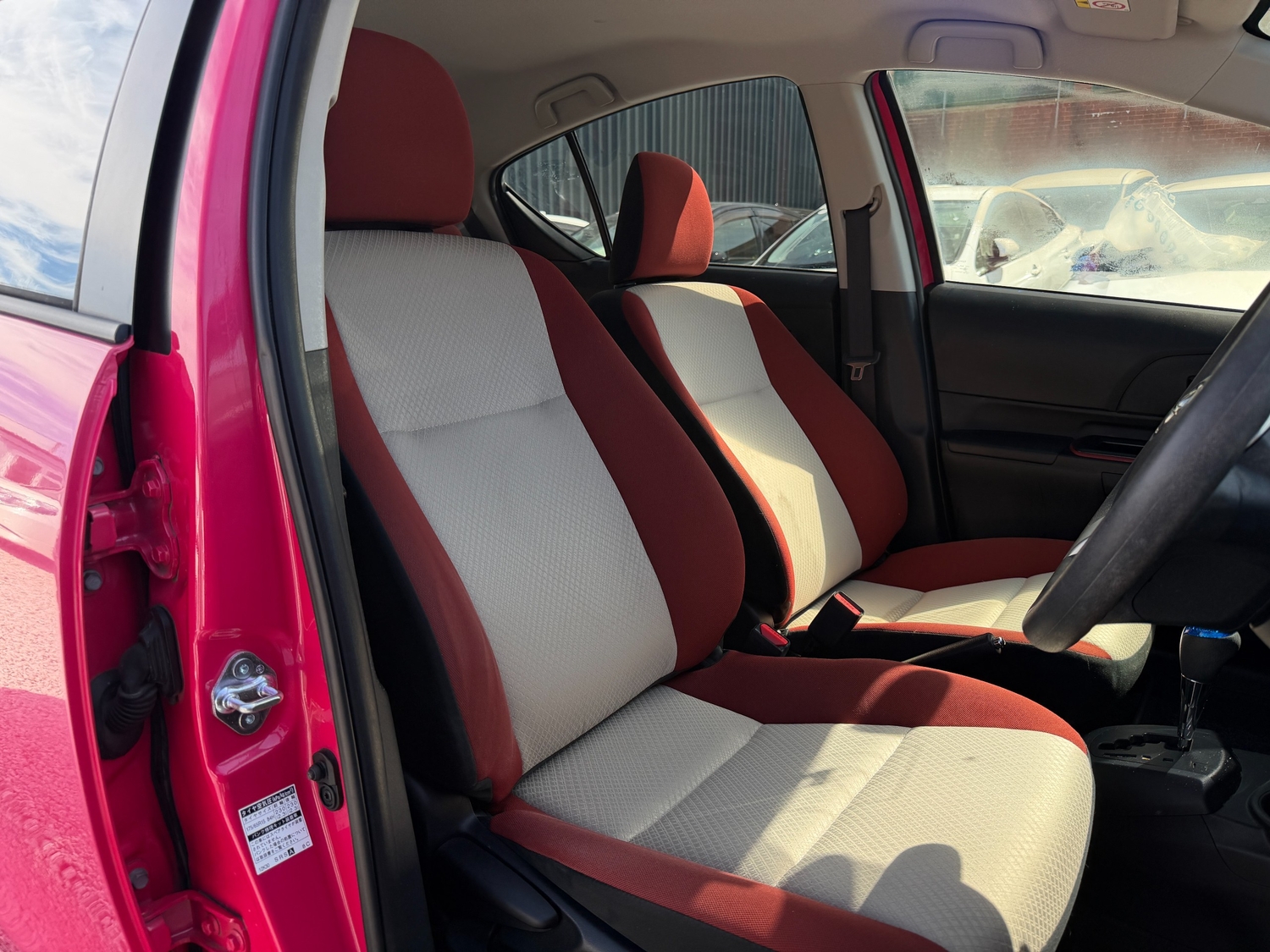 Toyota Aqua 2015 - Cars