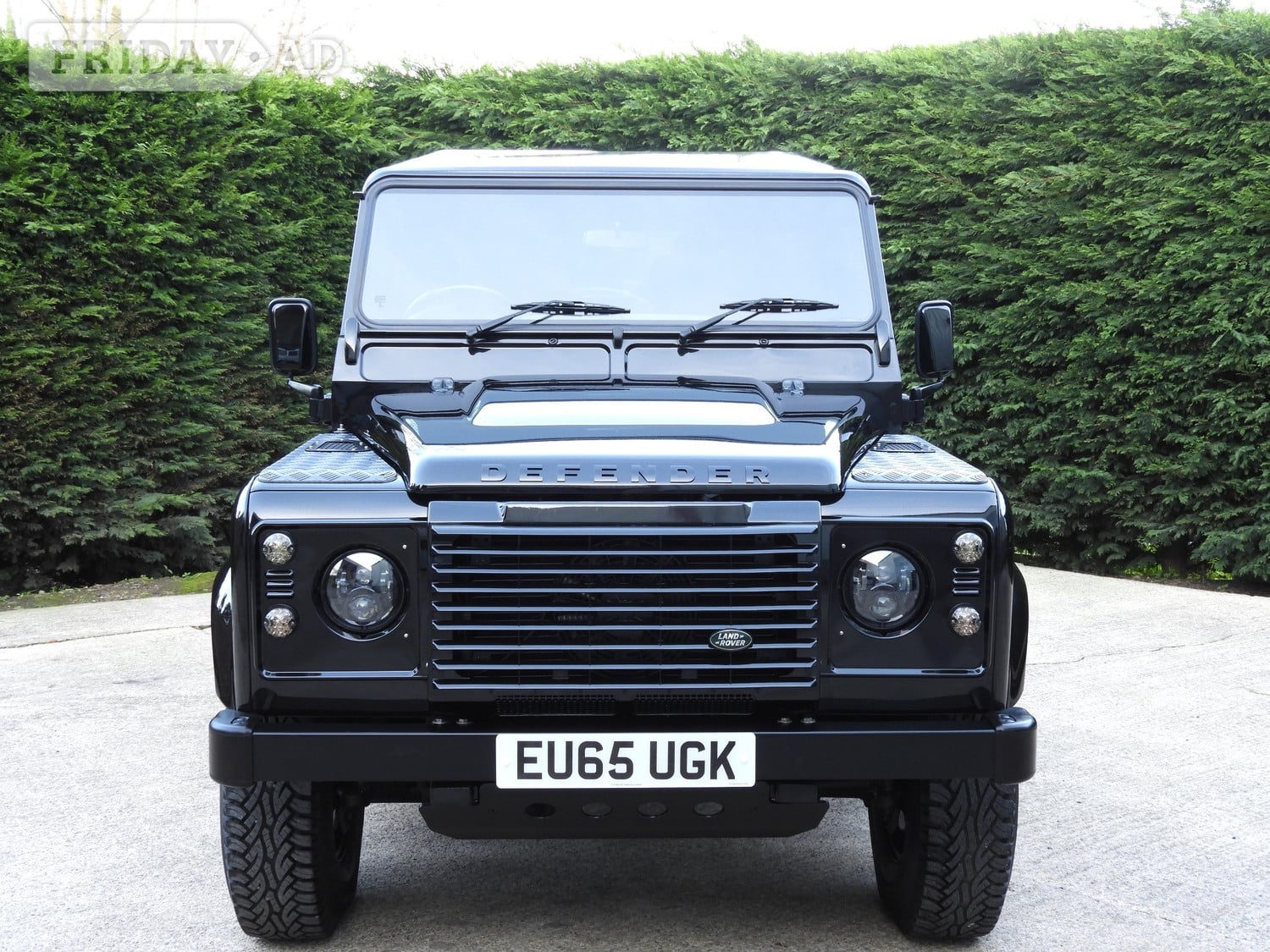 [ berth ]Land Rover Defender 90