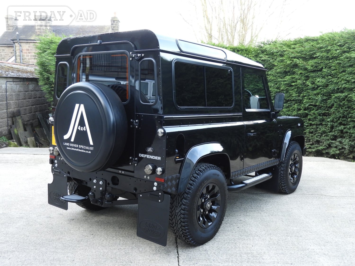Land Rover Defender 90 2016 - Cars