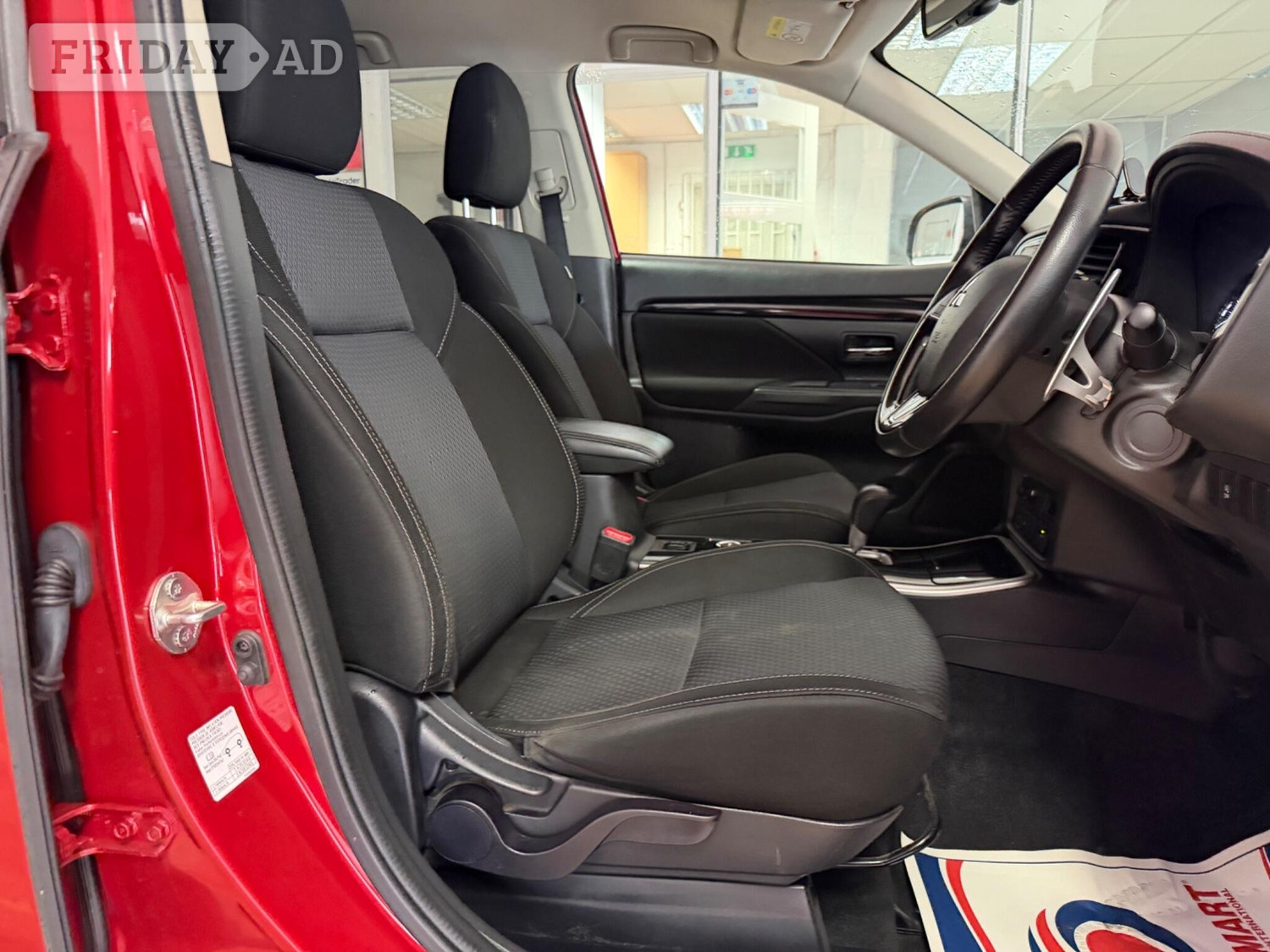 Mitsubishi Outlander 2019 - Cars in Sandhurst