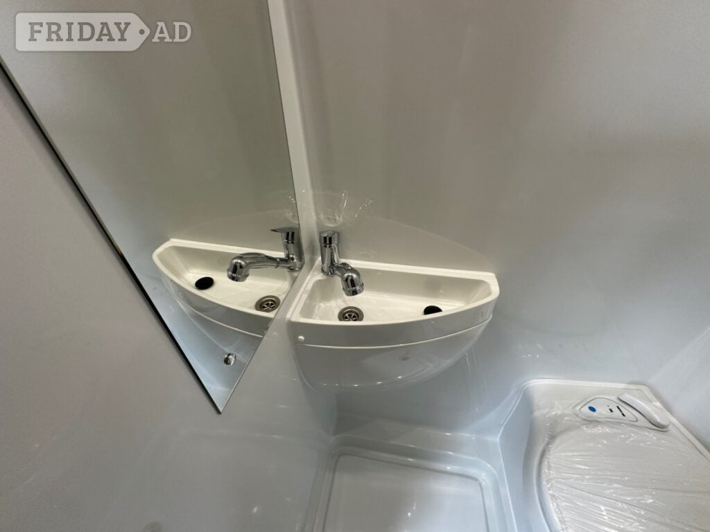 [2 berth ]Auto-Trail Expedition 68 XL