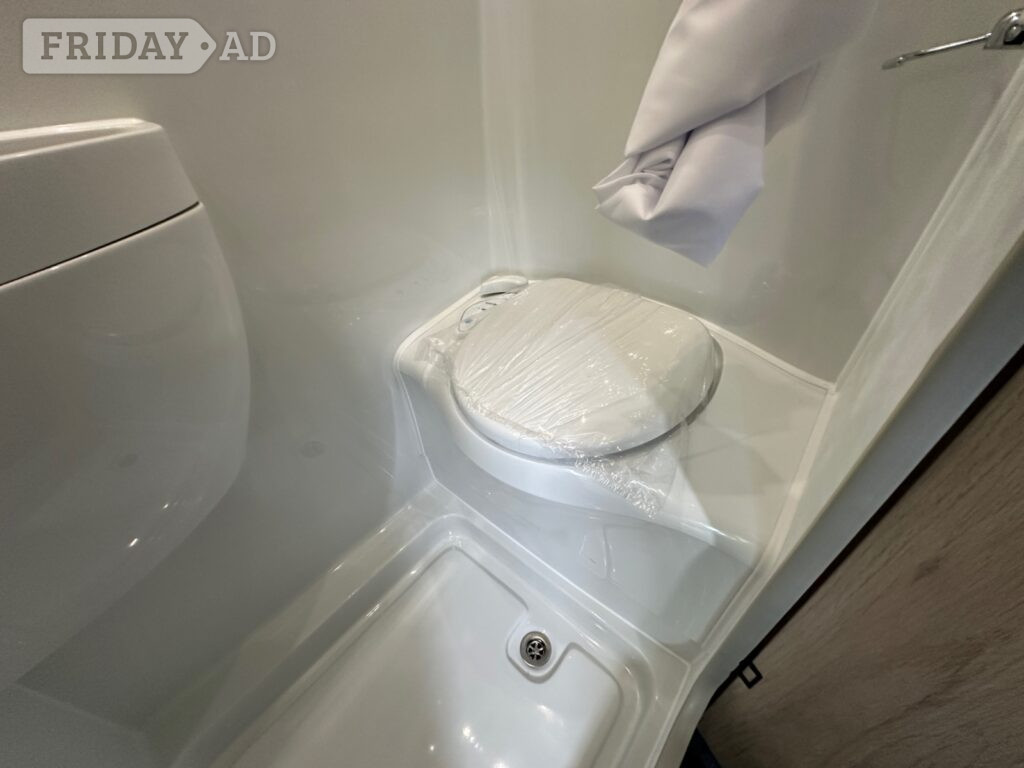 Auto-Trail Expedition 68 XL, (2026)  Campervan for sale - Motorhomes & Caravans in Llanelli