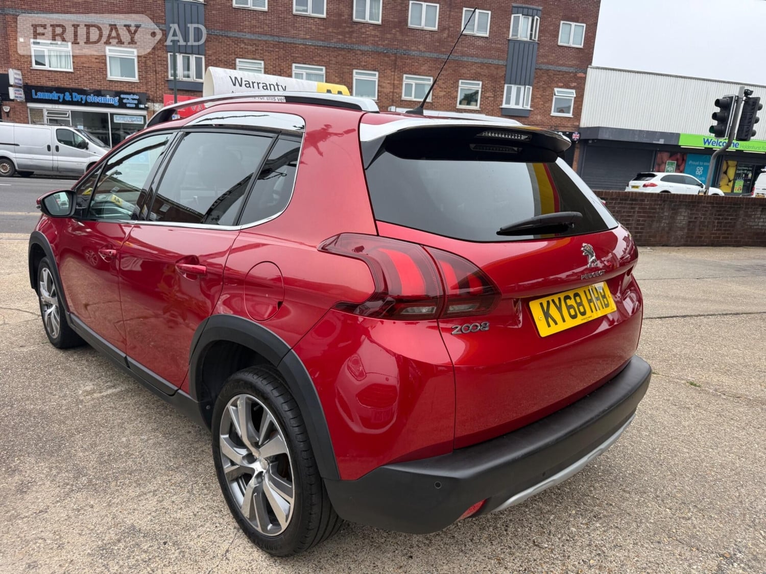[ berth ]Peugeot 2008