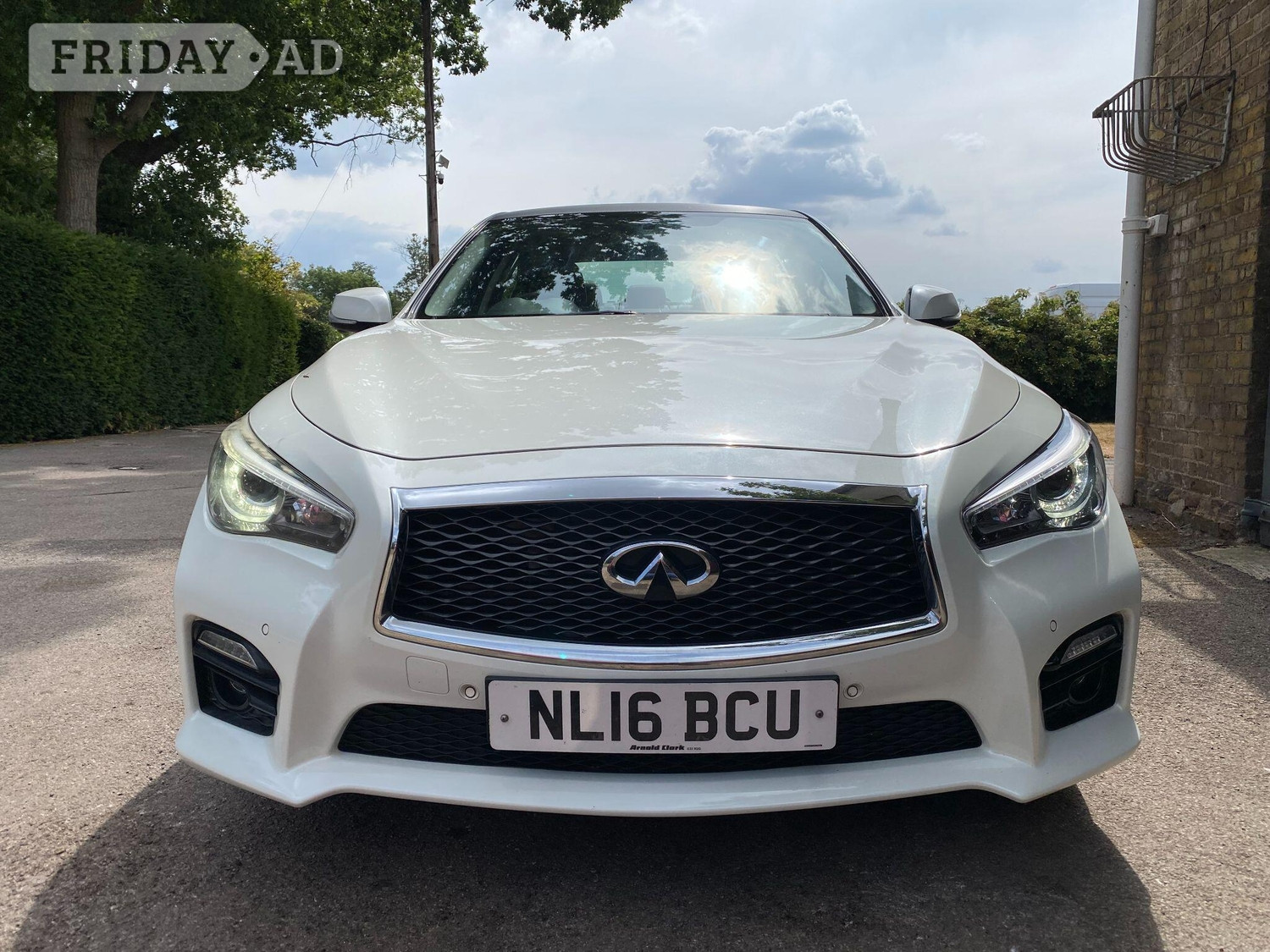 [ berth ]Infiniti Q50