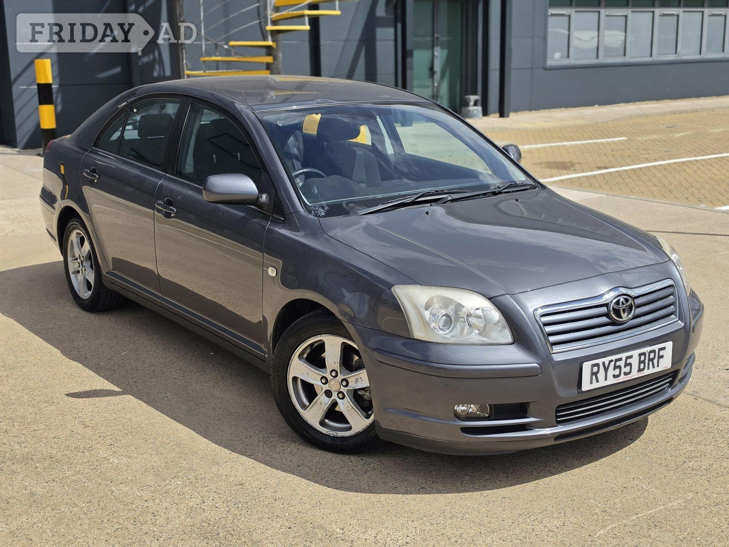 Toyota Avensis 2005 in Slough