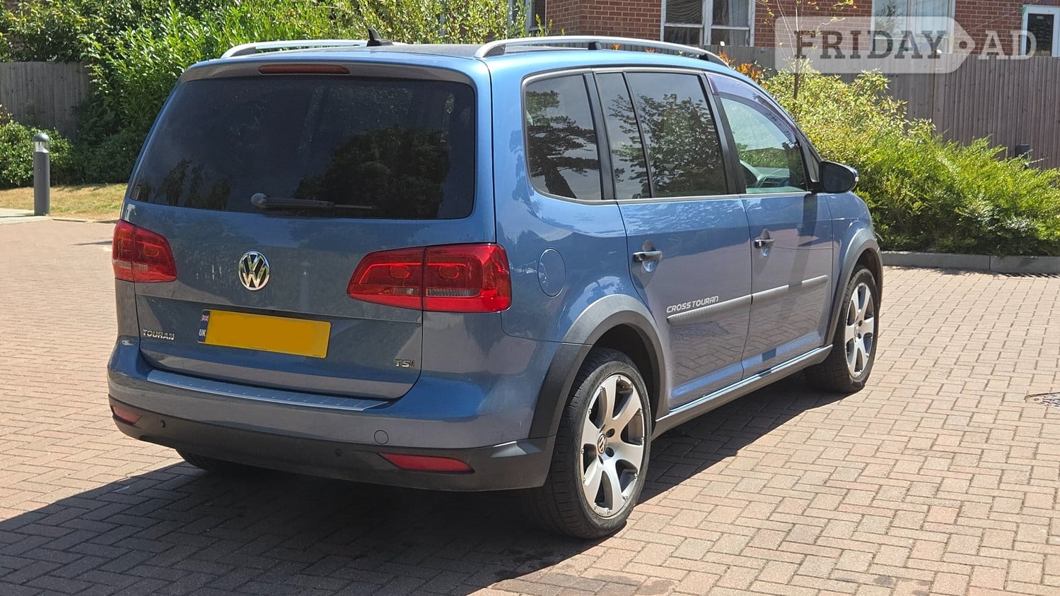 Volkswagen Touran 2014 - Cars