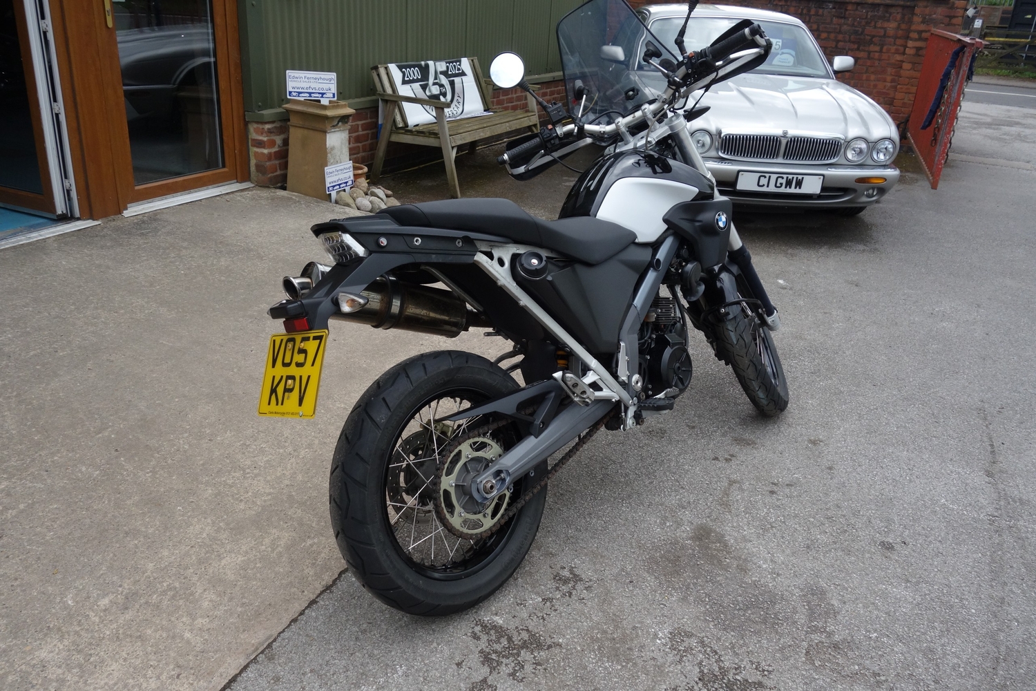 [ berth ]BMW G650