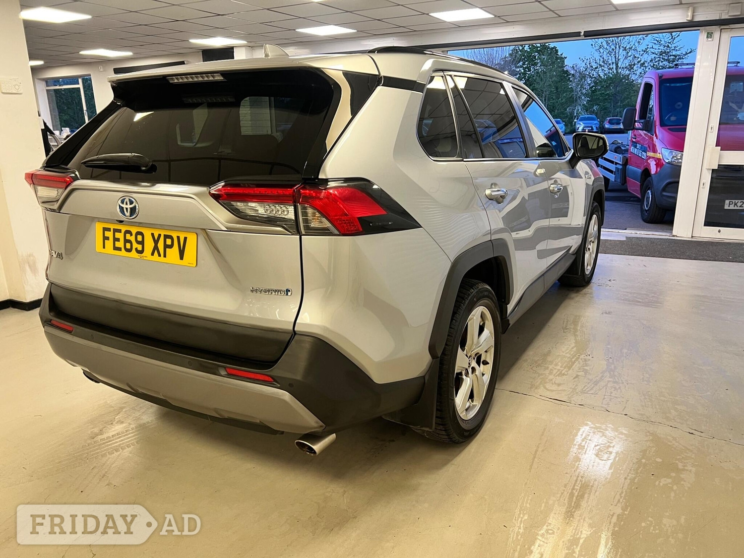 Toyota RAV4 2019 - Cars