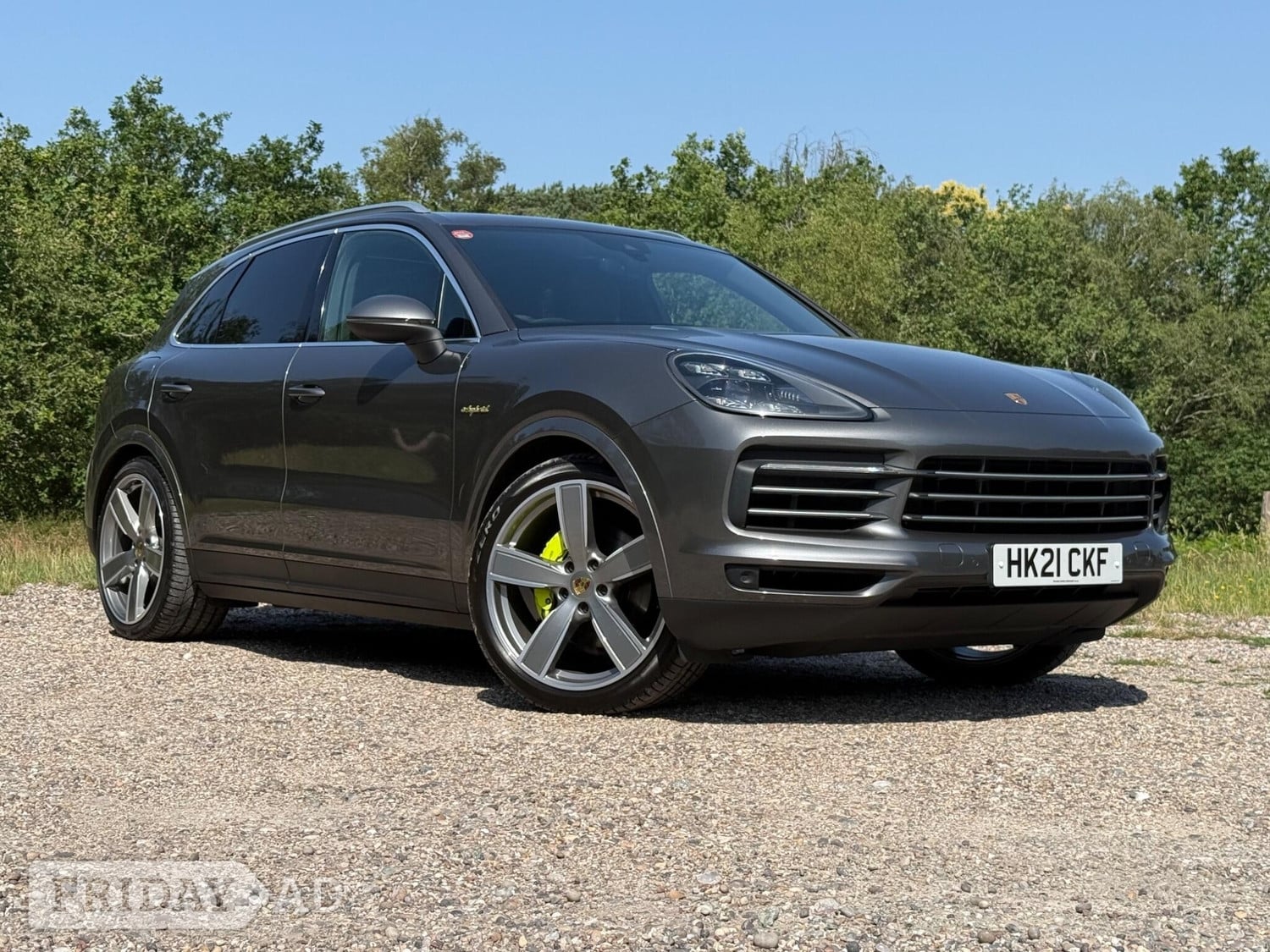 Porsche Cayenne 2021 in Bromley