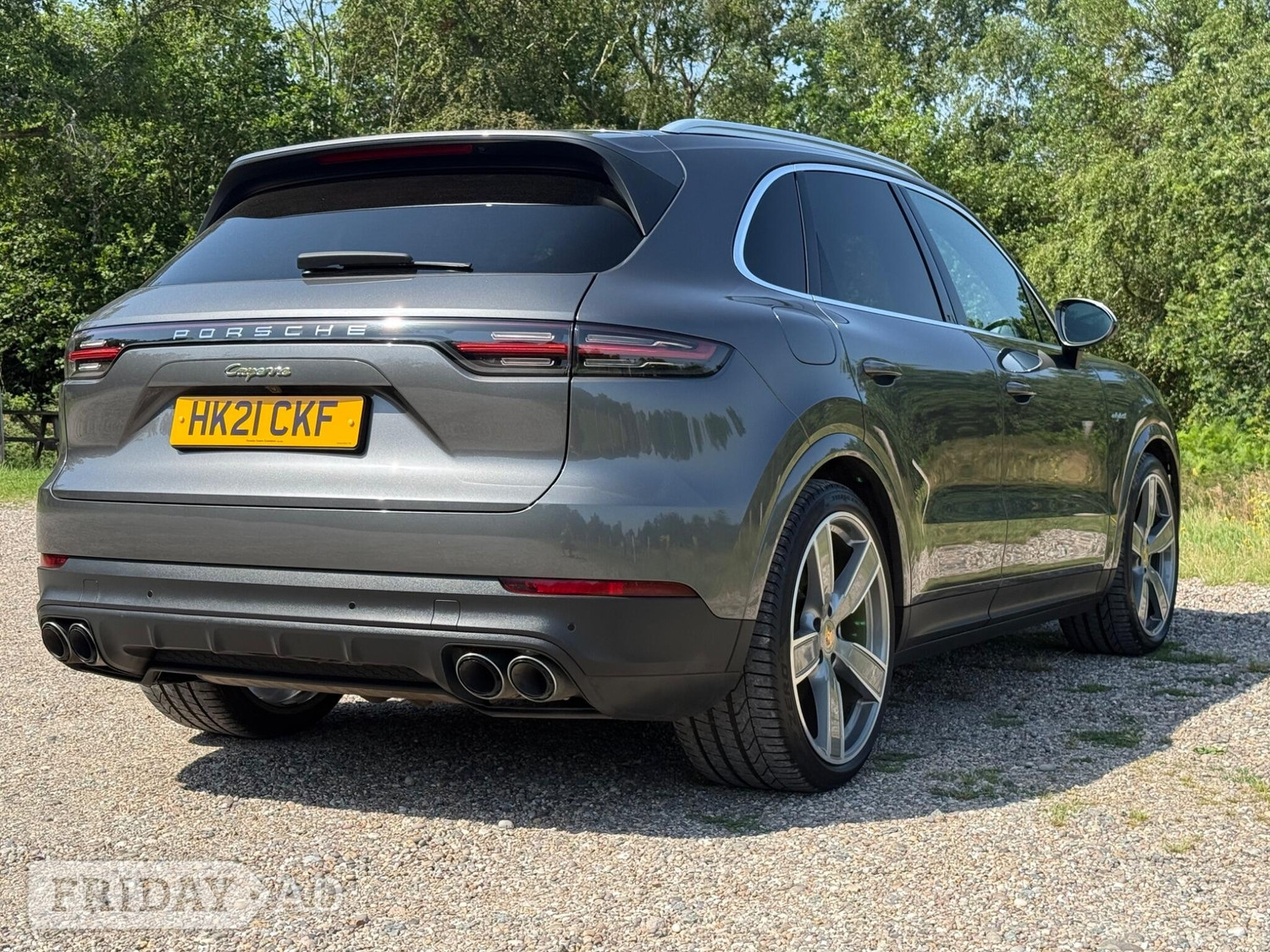 [ berth ]Porsche Cayenne