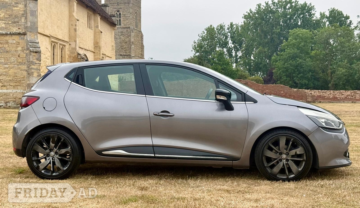 [ berth ]Renault Clio