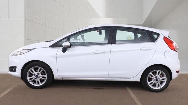 Ford Fiesta 2015 - Cars