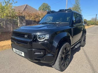 Land Rover Defender 90 2024