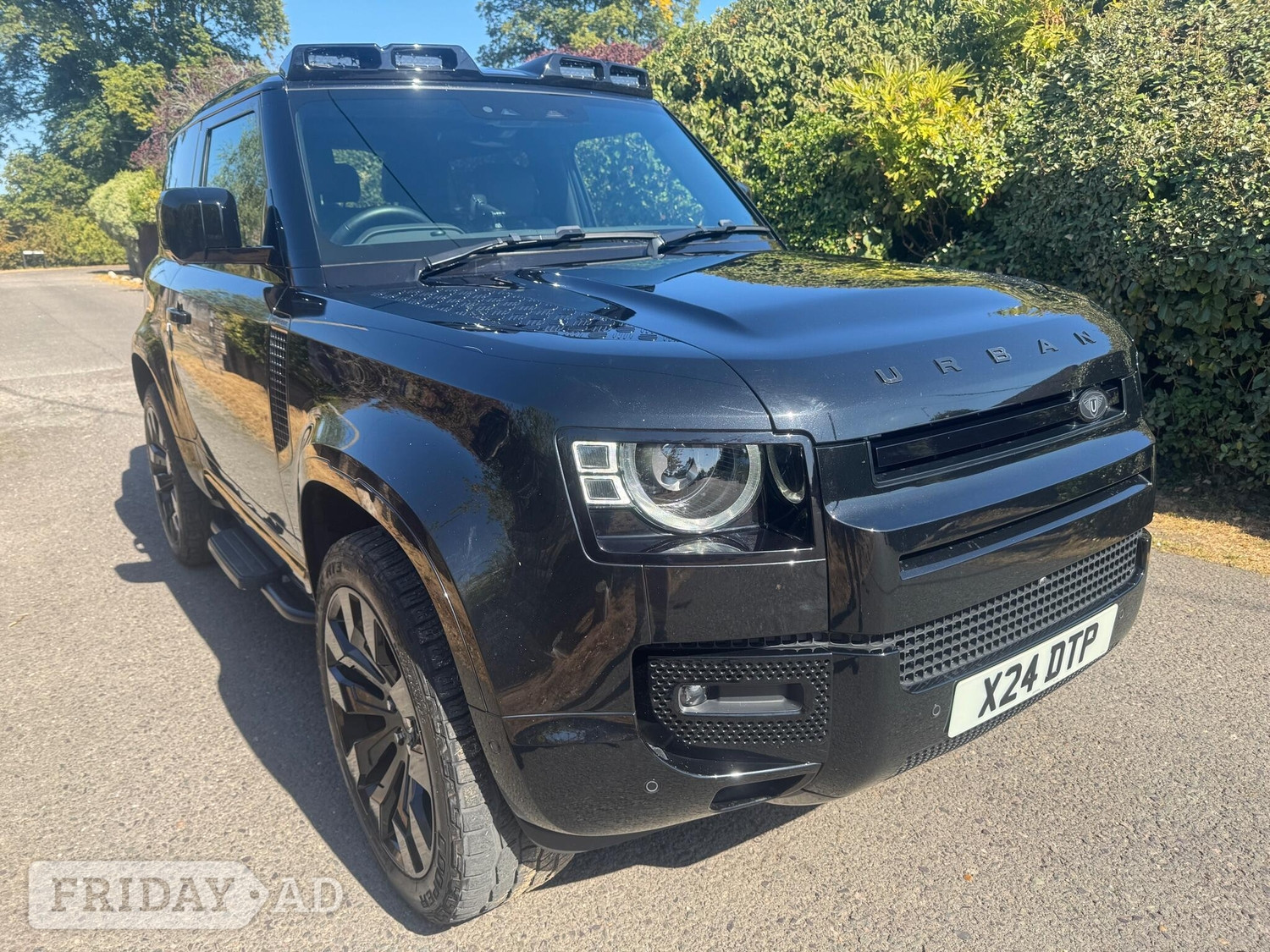Land Rover Defender 90 2024 - Cars in High Wycombe