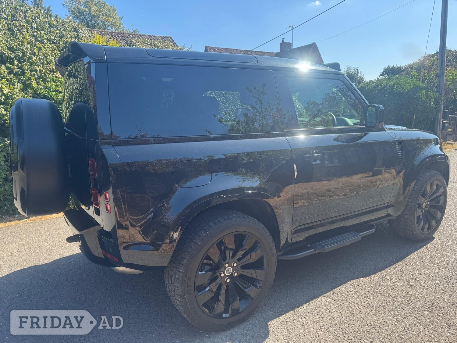 Land Rover Defender 90 2024 - Cars