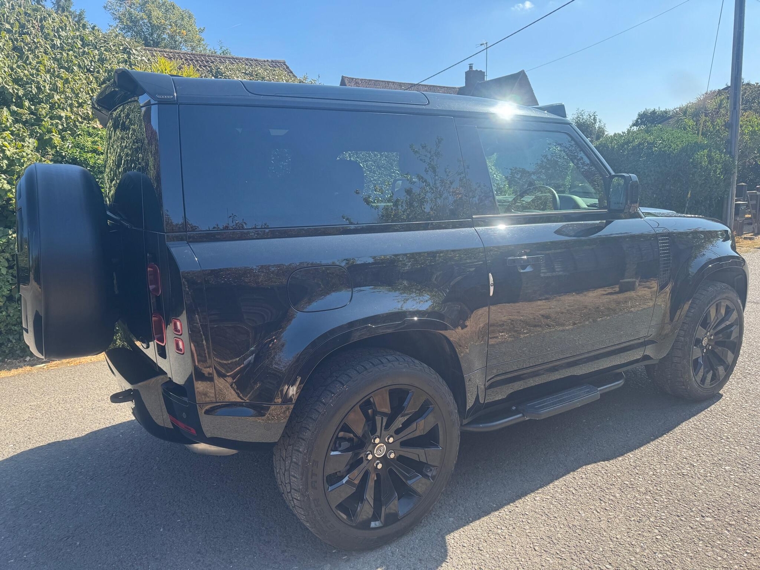 Land Rover Defender 90 2024 - Cars