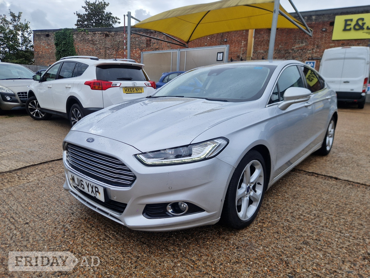 [ berth ]Ford Mondeo