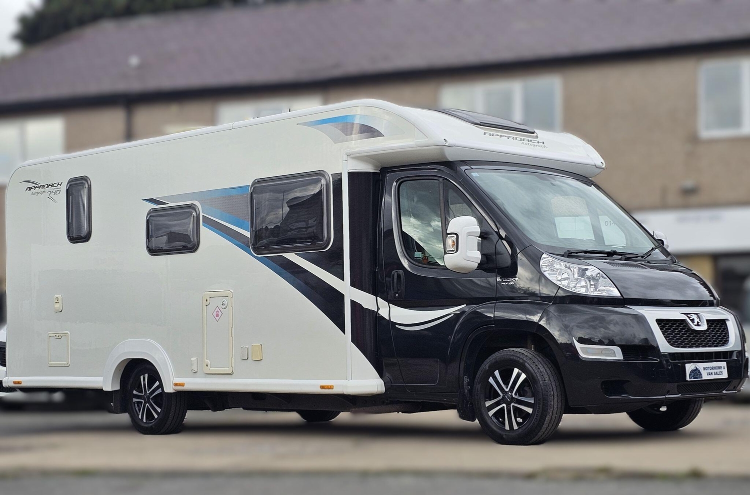 Bailey Approach Autograph 740 Low Profile 4 Berth Coachbuilt Motorhome - Boxer Halifax