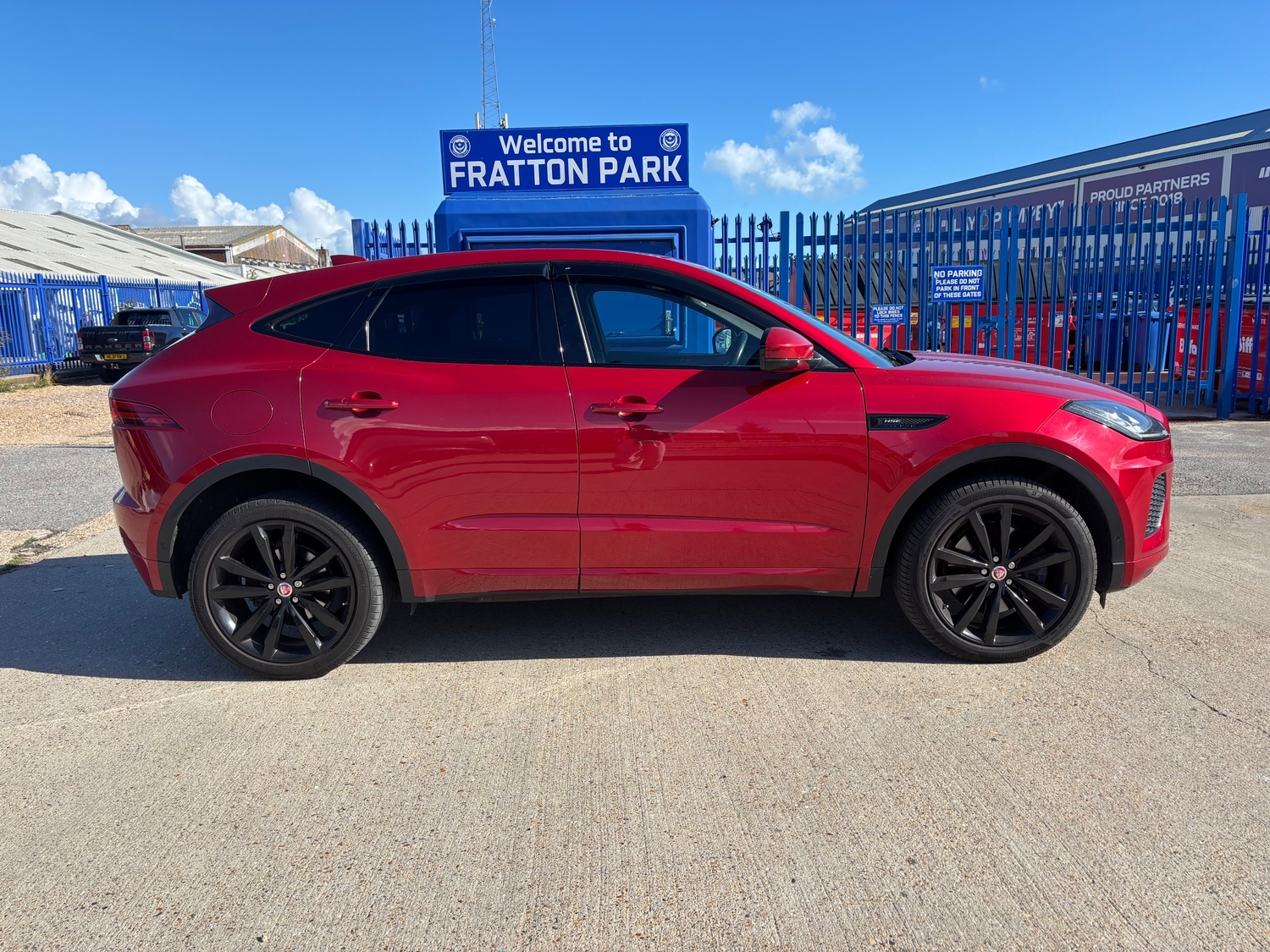 [ berth ]Jaguar E-Pace