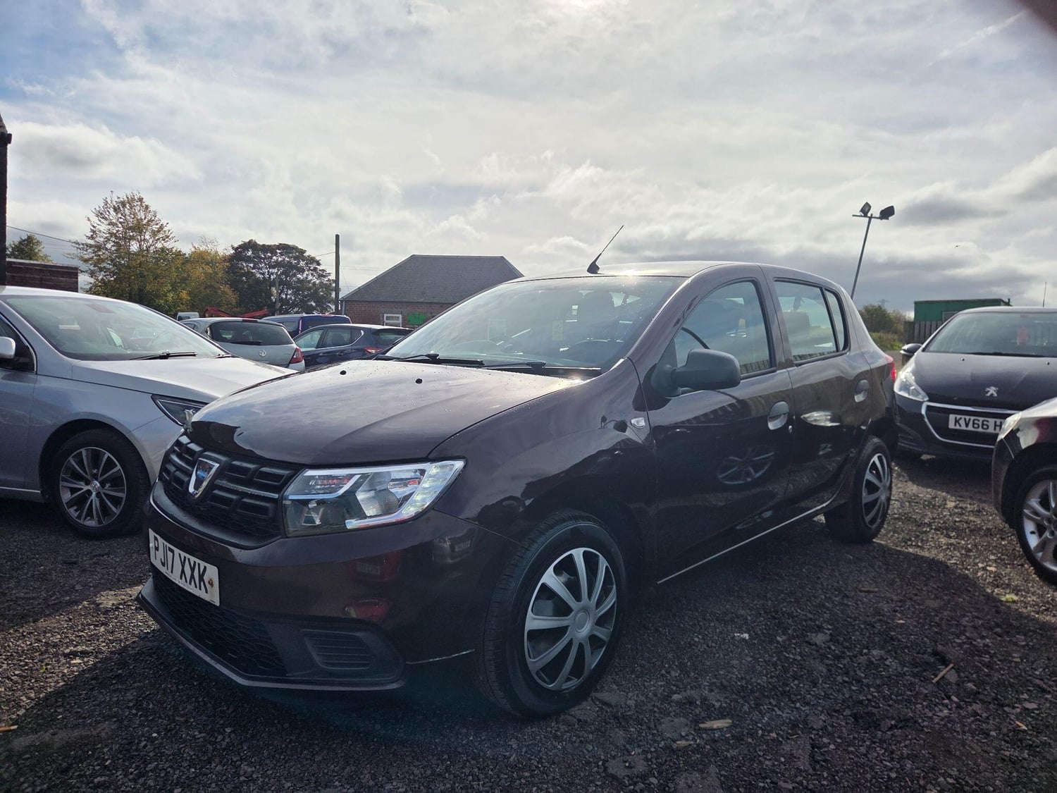 [ berth ]Dacia Sandero
