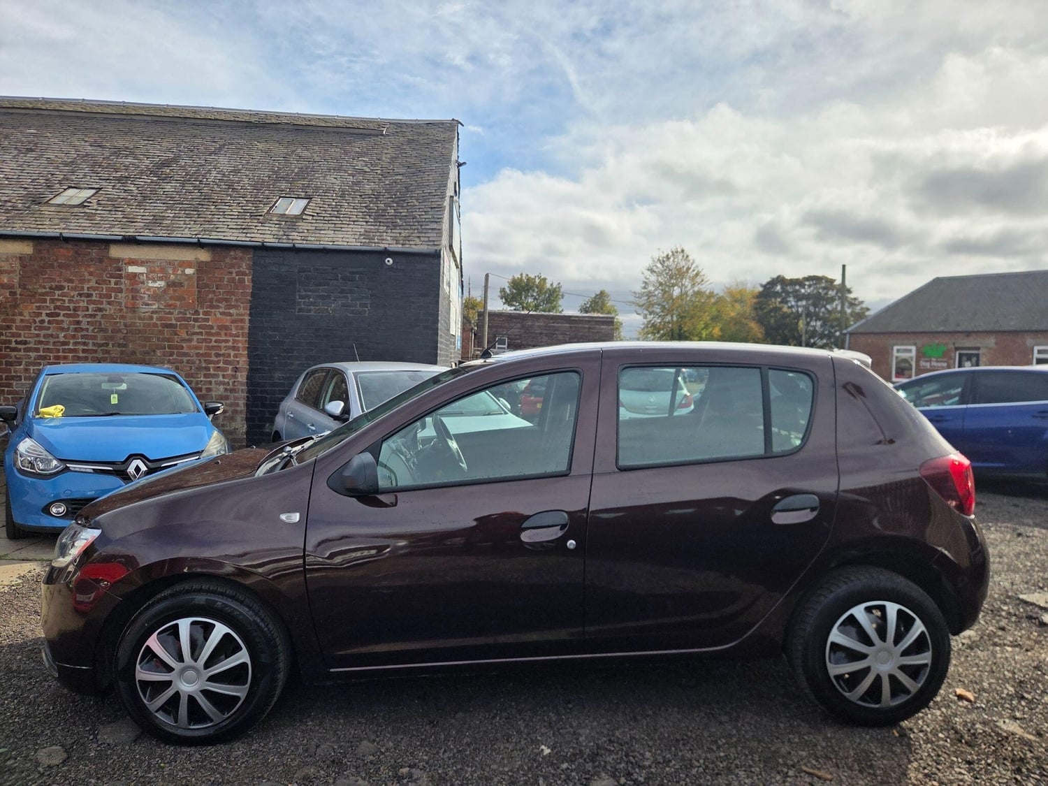 Dacia Sandero 2017 - Cars in Dalkeith