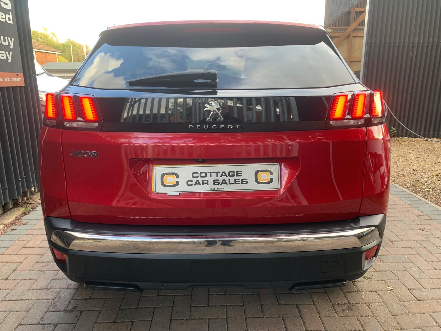 Peugeot 3008 2019 - Cars in Hayes