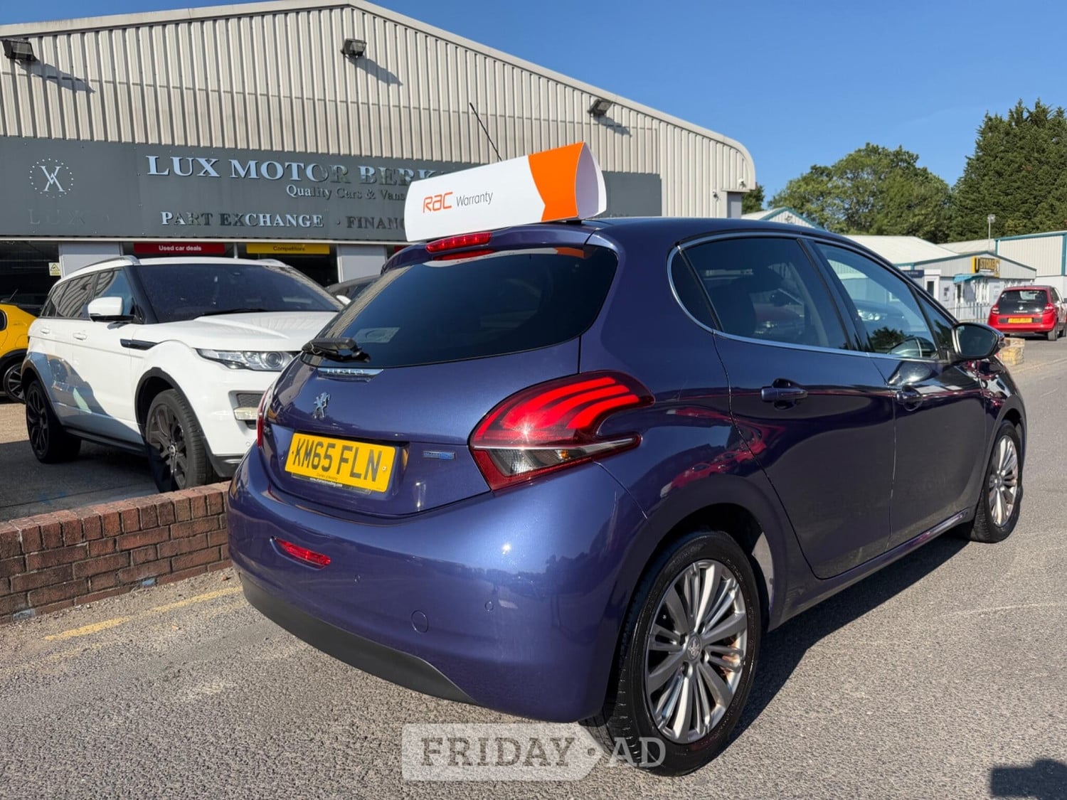 [ berth ]Peugeot 208