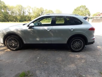 Porsche Cayenne 2016