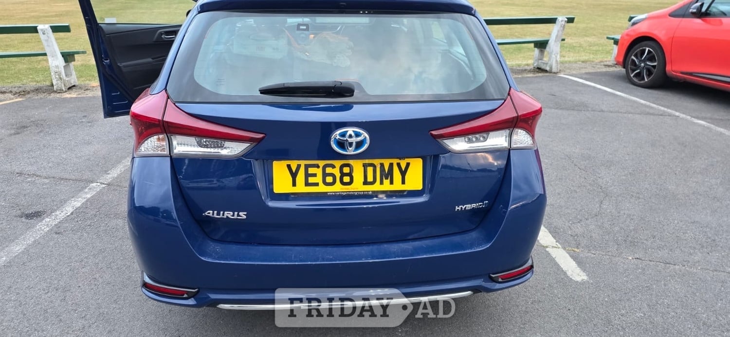 Toyota Auris 2018 - Cars in Halifax
