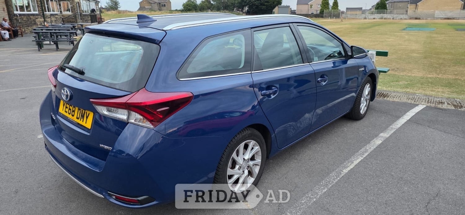 Toyota Auris 2018 - Cars