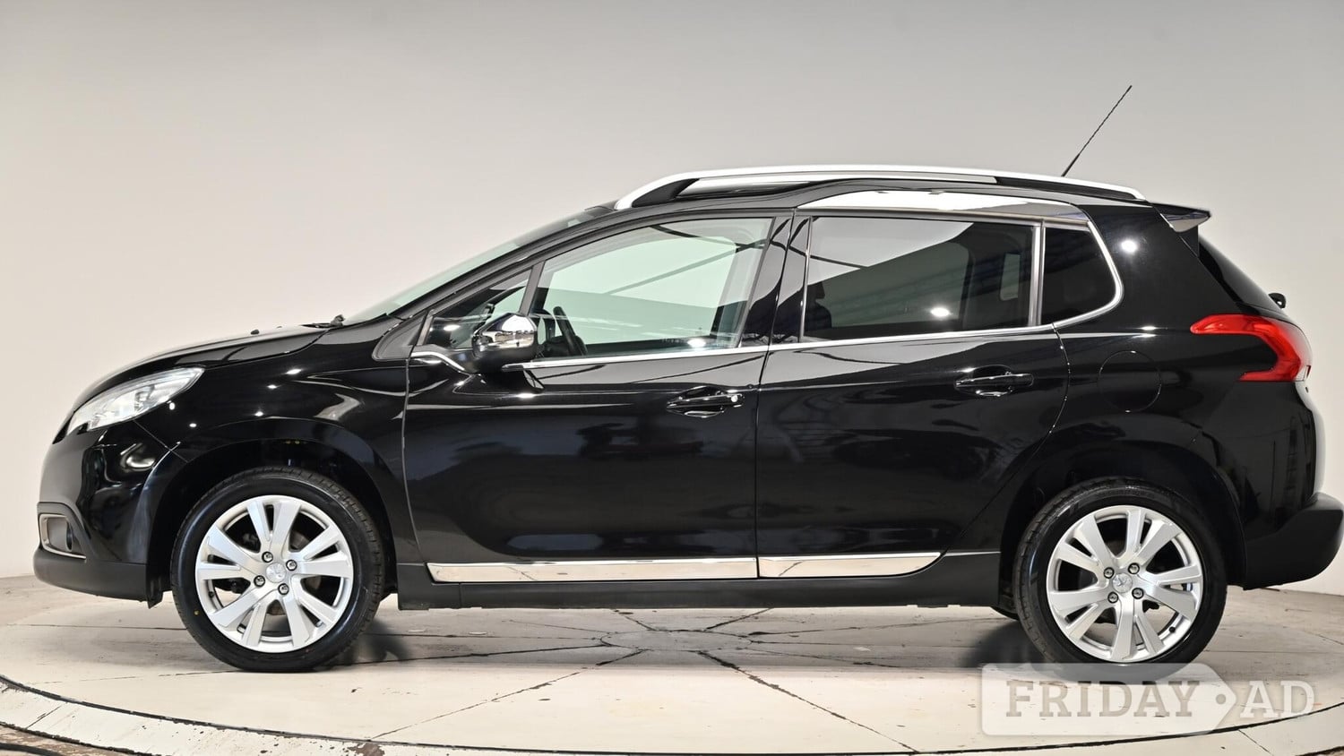 [ berth ]Peugeot 2008