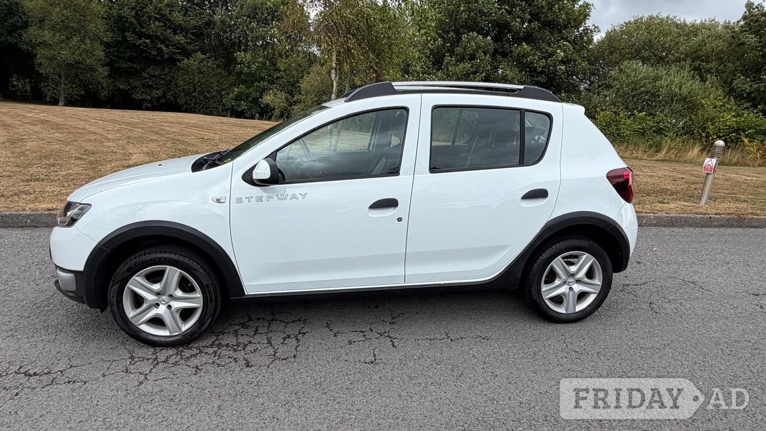 [ berth ]Dacia Sandero Stepway