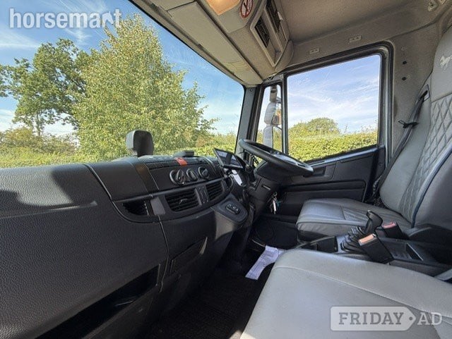 LF Horseboxes Luxury build Model Iveco Eurocargo 75E16 Horsebox - Trailers & Horseboxes