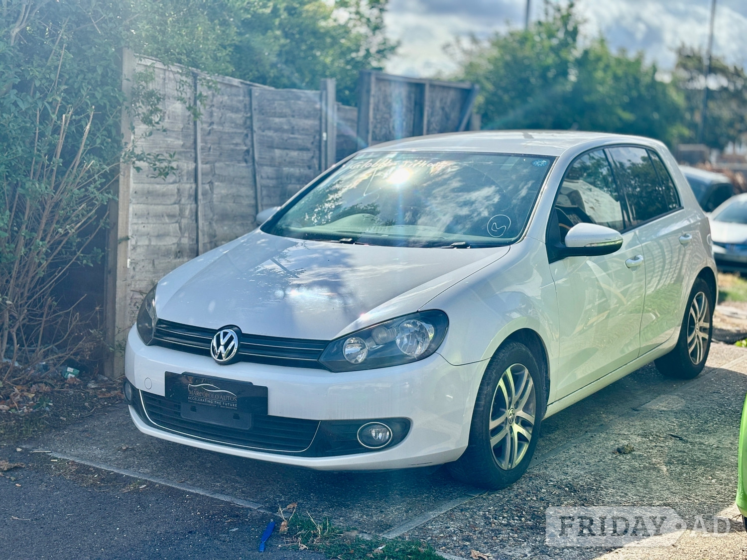 Volkswagen Golf 2010 - Cars
