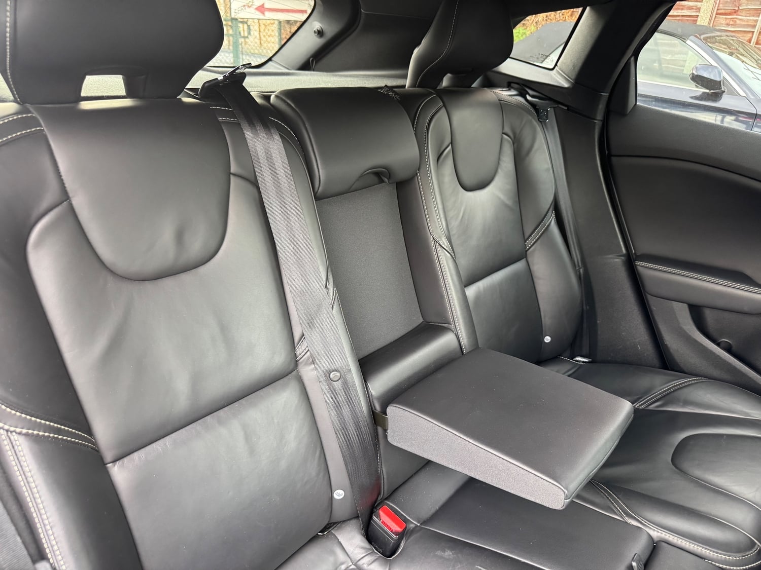 Volvo V40 2019 - Cars