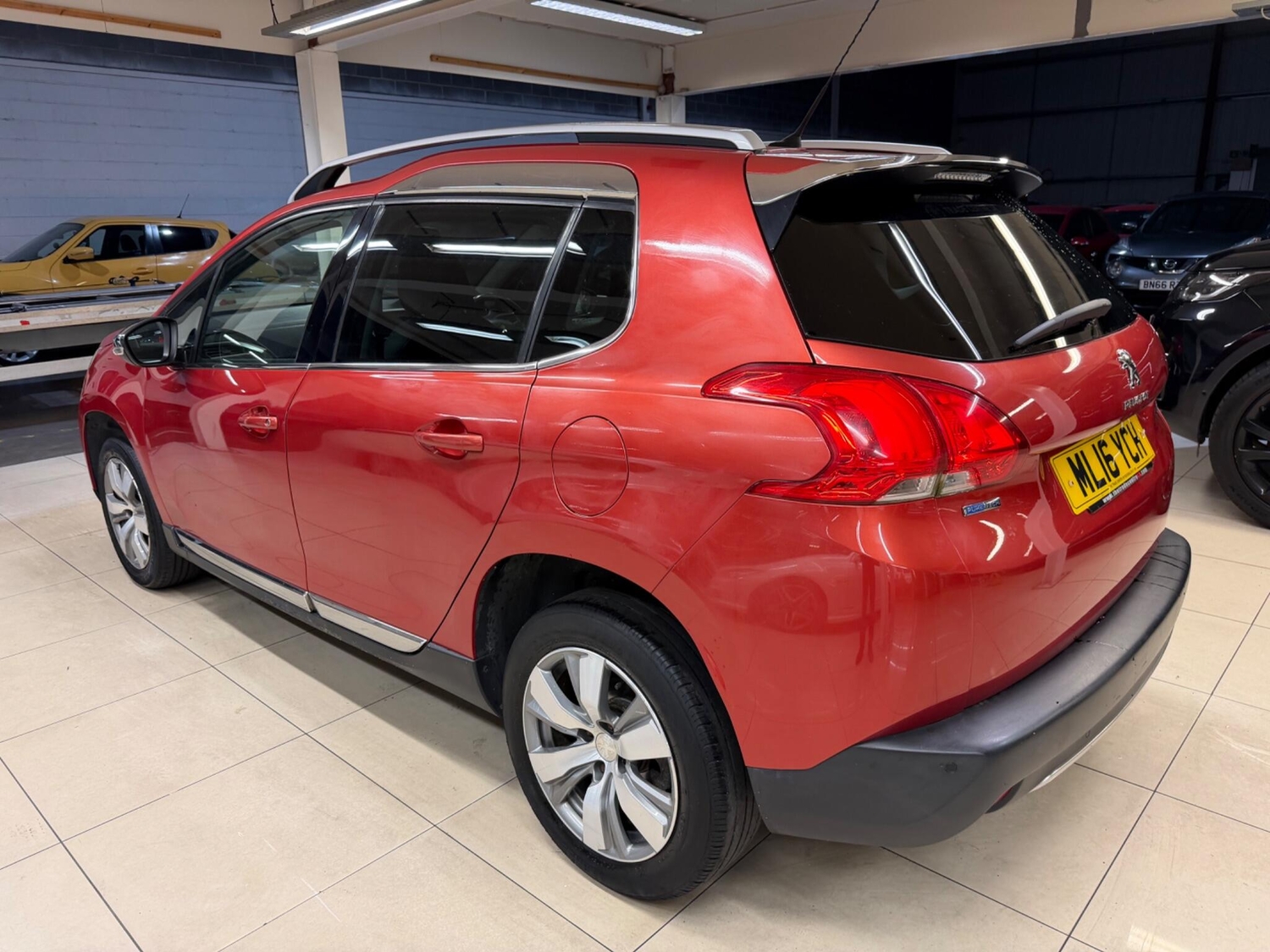 Peugeot 2008 2016 - Cars