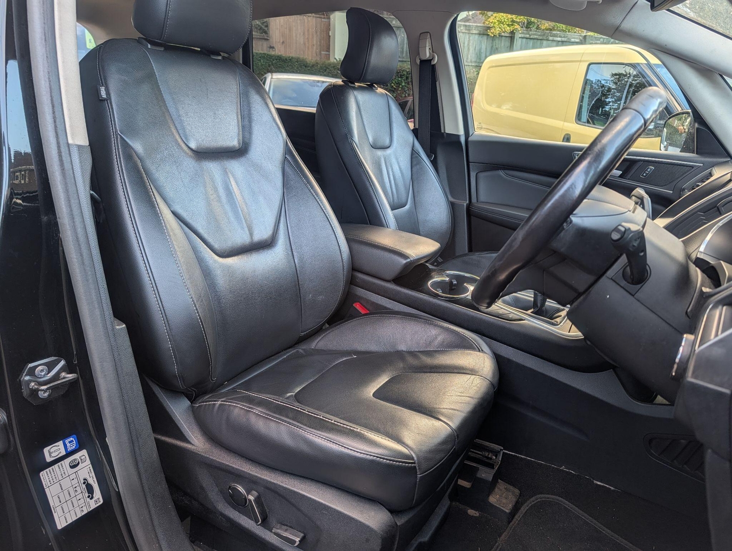 [ berth ]Ford S-Max