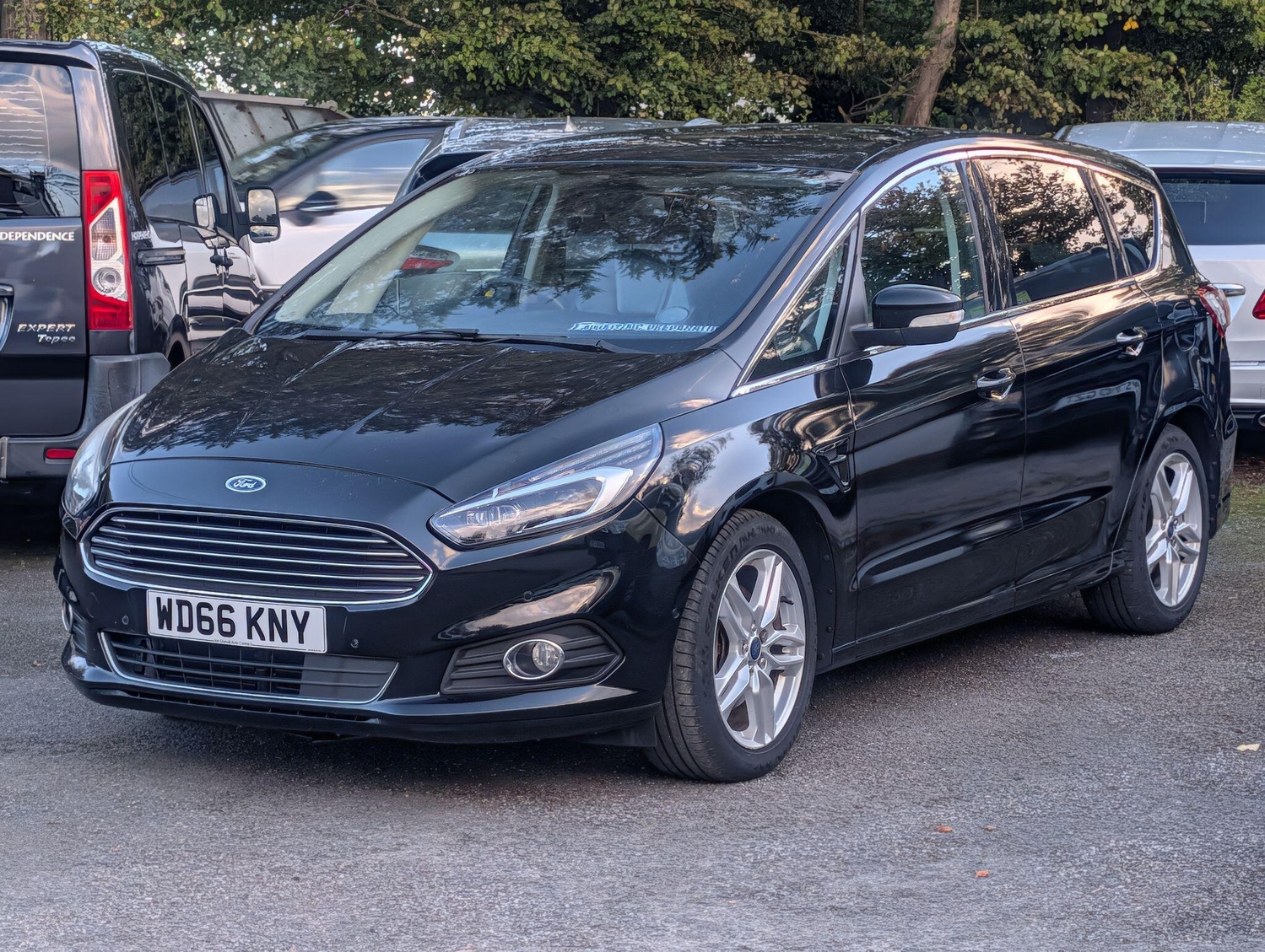Ford S-Max 2017 - Cars