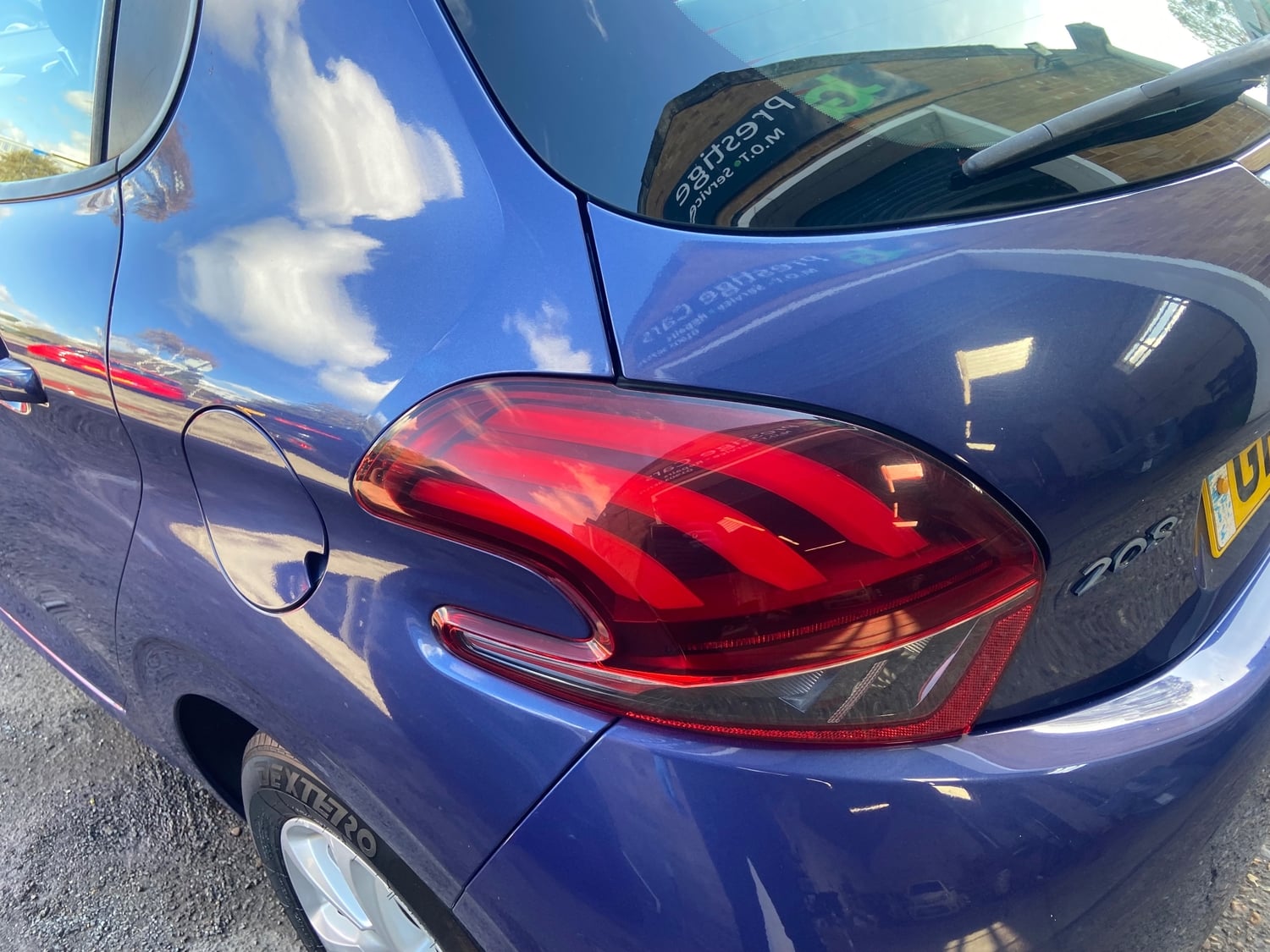Peugeot 208 2016 - Cars in Worthing