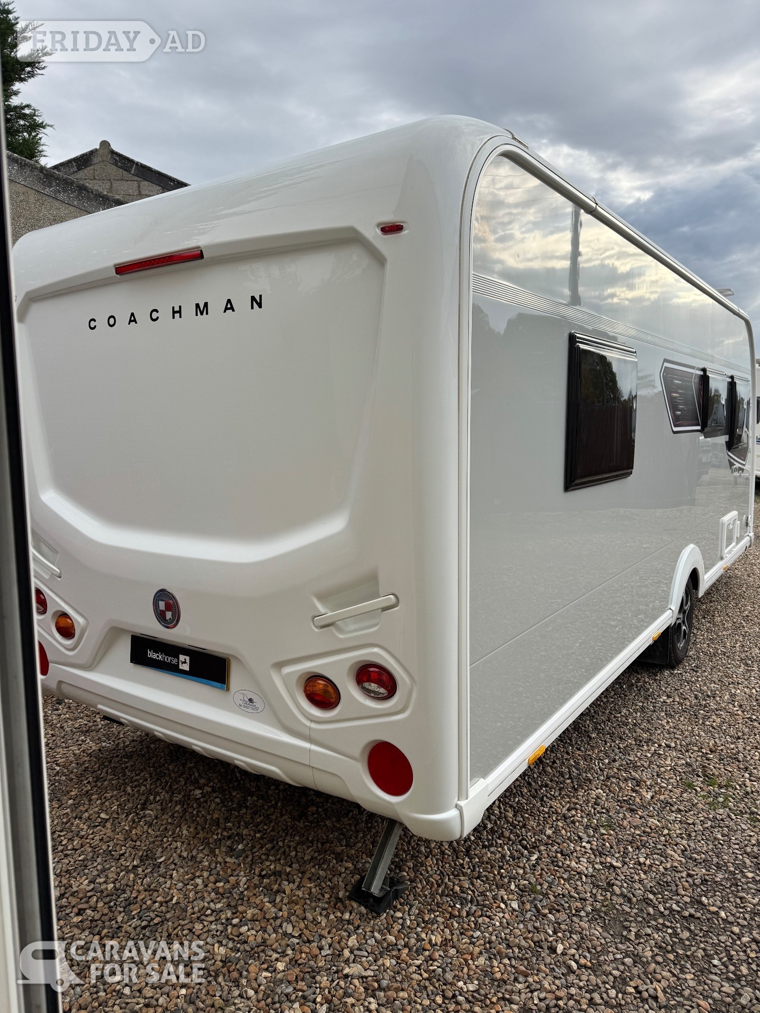 [ berth ]Coachman Acadia 545