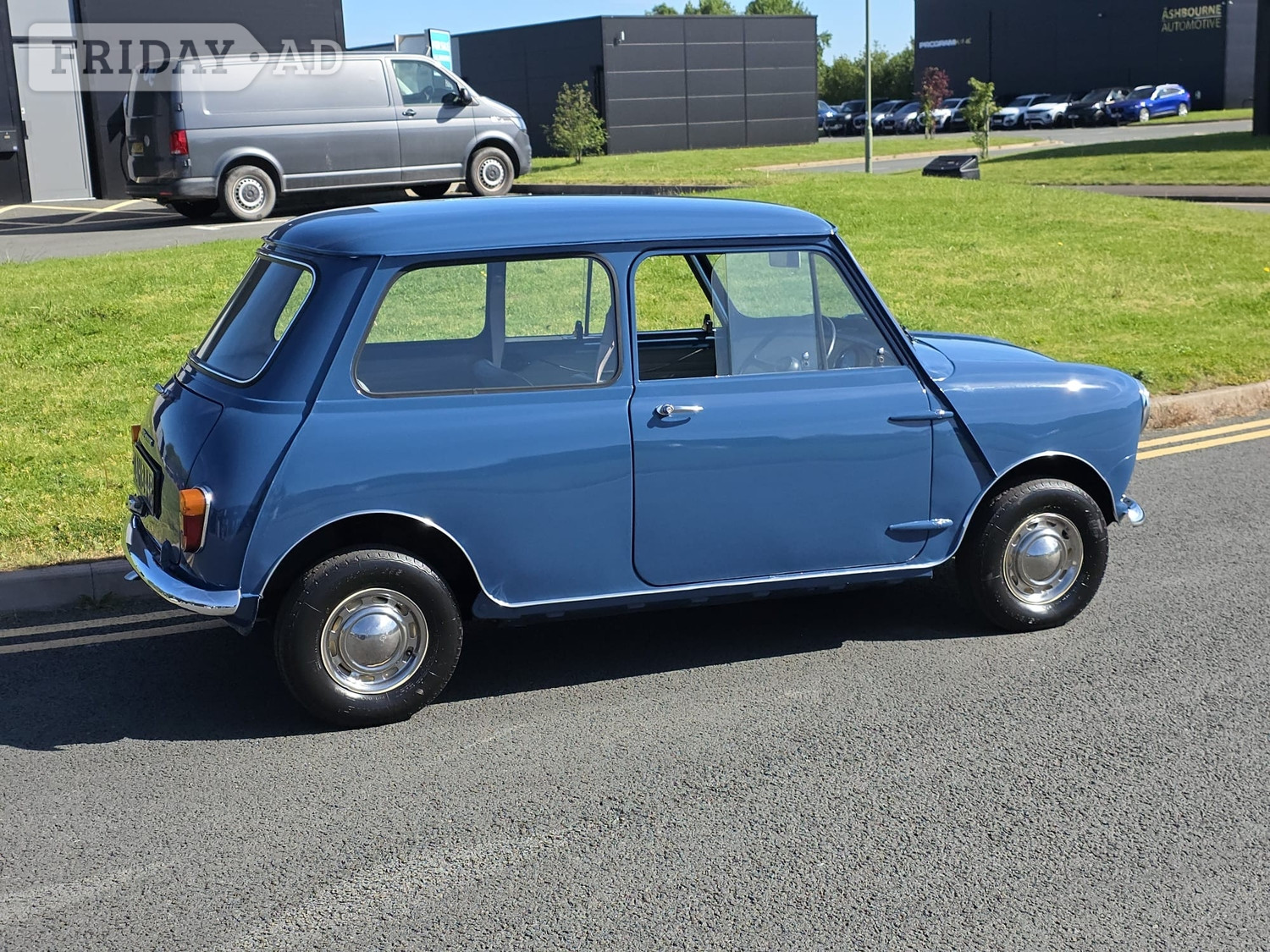 Morris Mini Market Drayton