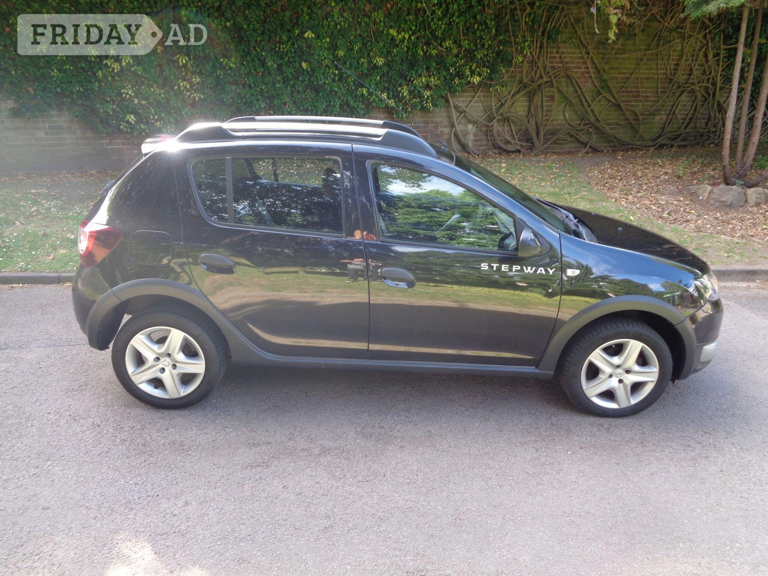[ berth ]Dacia Sandero Stepway